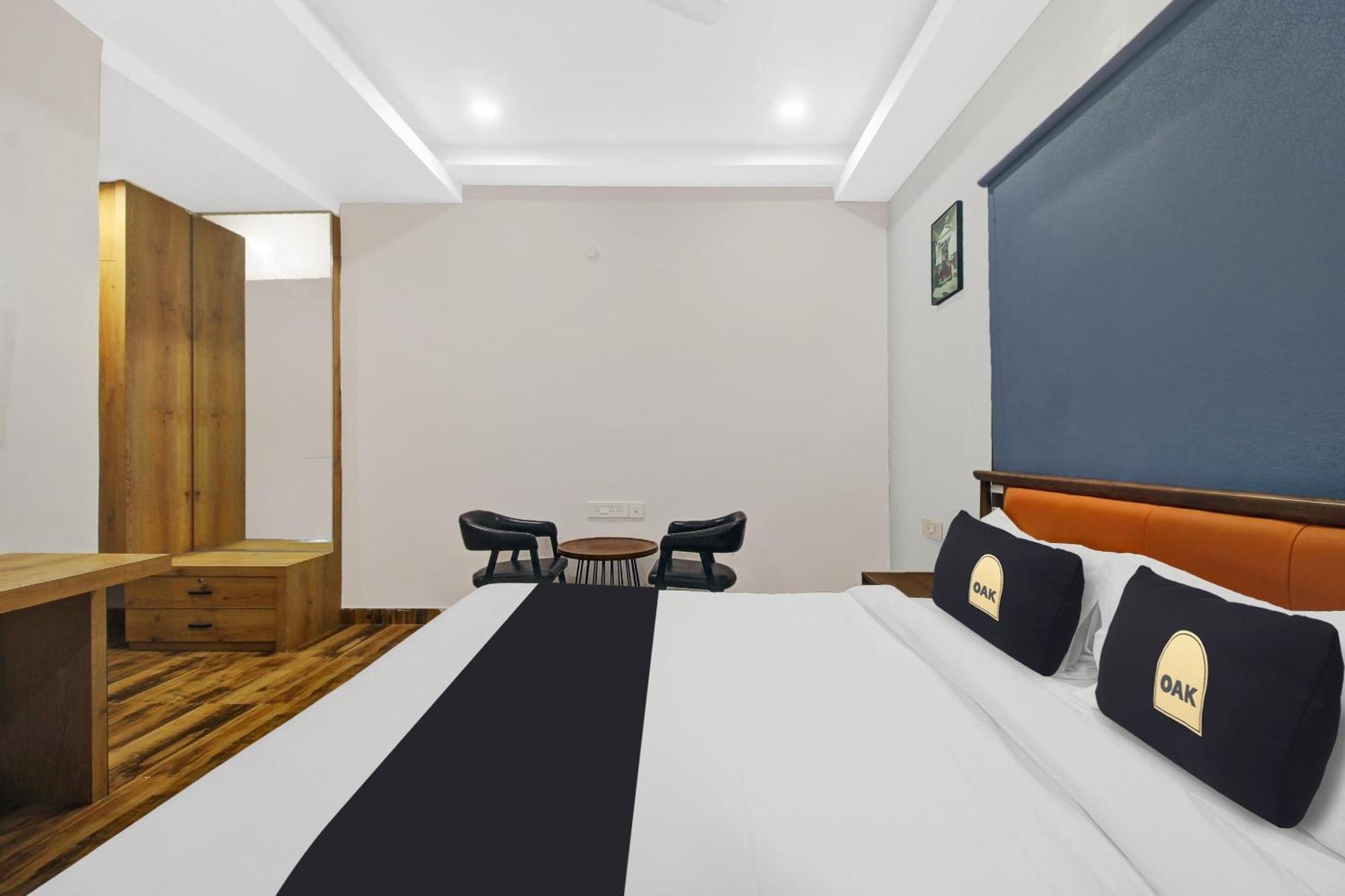 Super Townhouse Oak Hitec City Near Image Hospital Hyderabad Exterior foto
