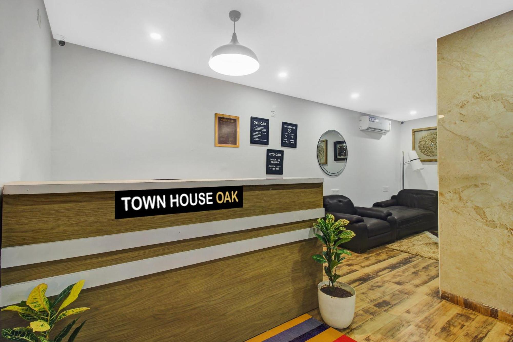 Super Townhouse Oak Hitec City Near Image Hospital Hyderabad Exterior foto