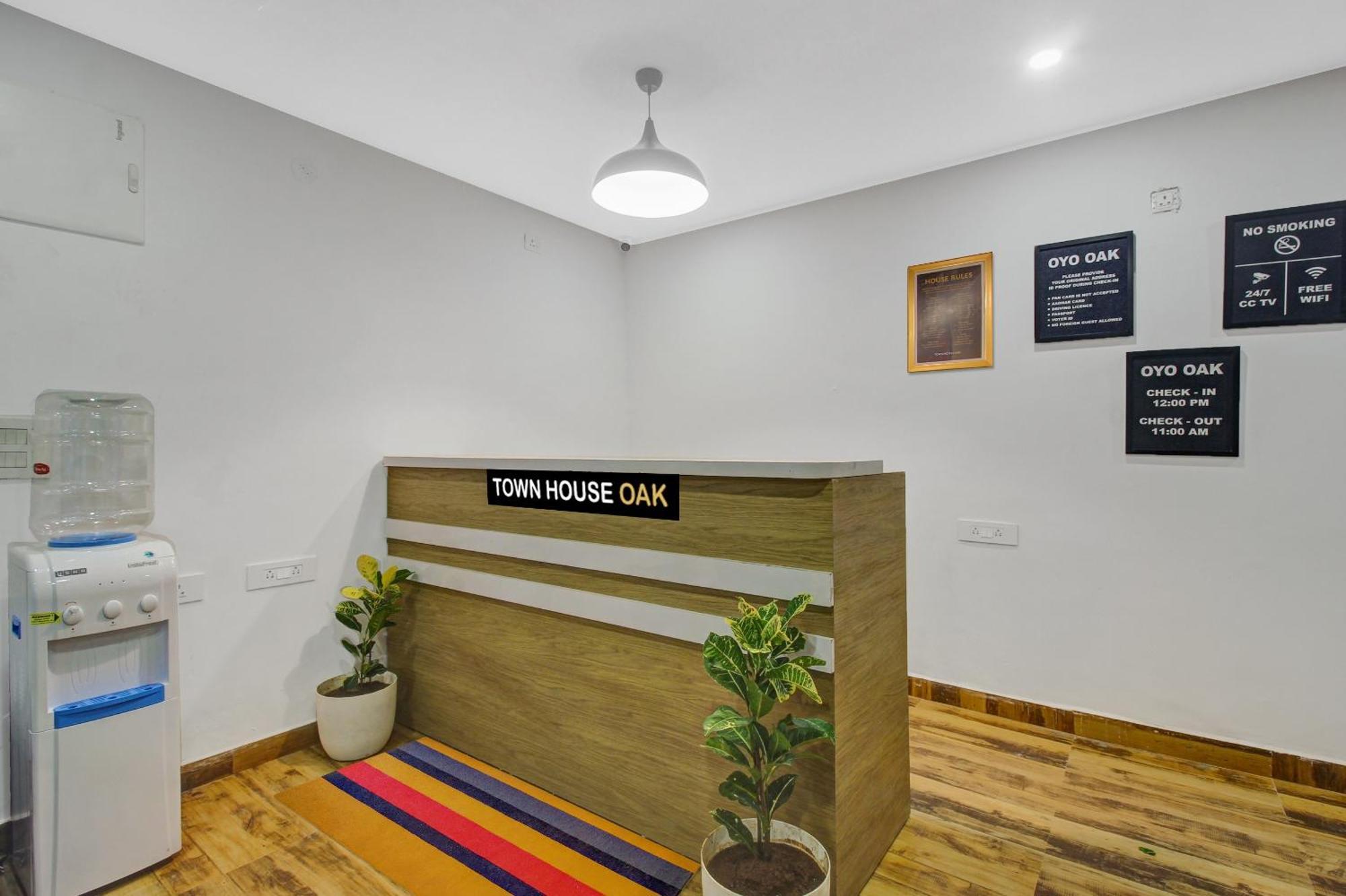 Super Townhouse Oak Hitec City Near Image Hospital Hyderabad Exterior foto